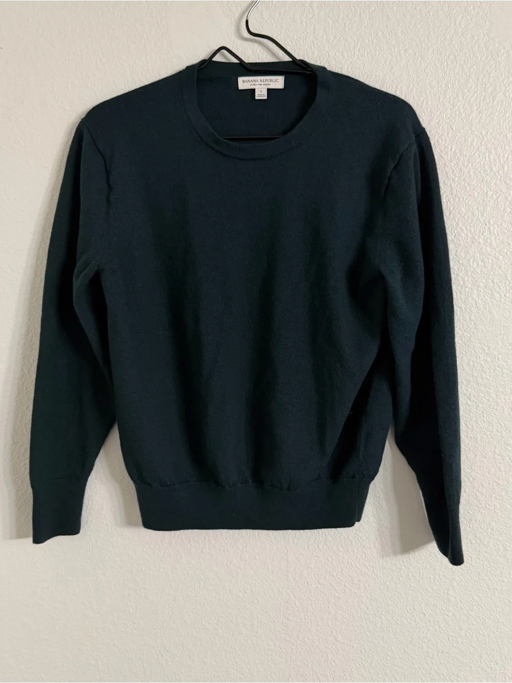 Banana Republic Men’s Dark Green Crewneck Sweater Merino Wool